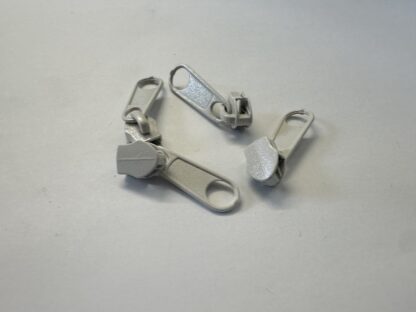 Clearance Cream No5 Zip sliders Bag of 1000 - Image 2