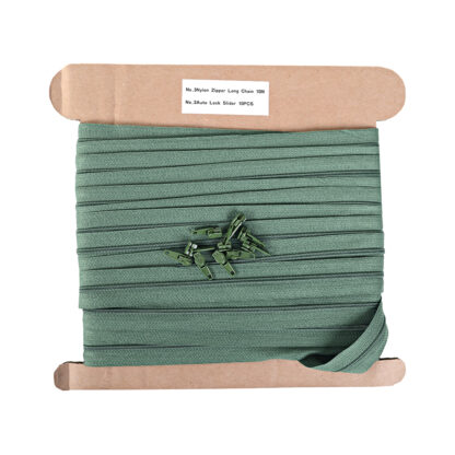 No.3 Dark Green continuous zip